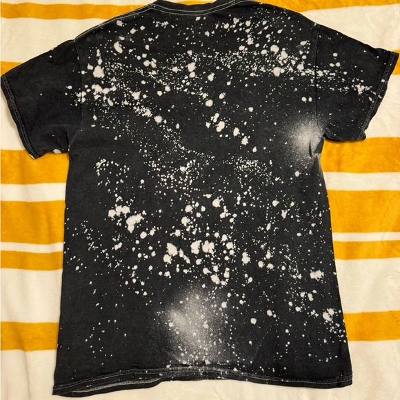 Stranger Things upside down shirt Size Medium unisex - Picture 2 of 3